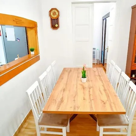 4 Seasons Apartment *